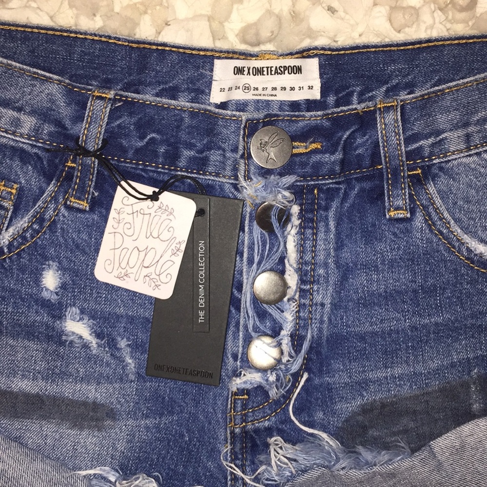 One Teaspoon Bandits - Picture 2 of 8